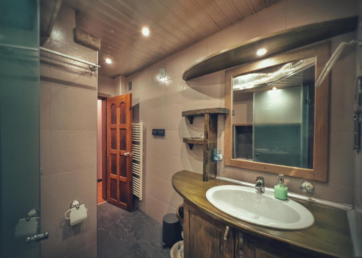 Тhe Bohemian Lodge-Entire House With Sauna Veliko Tŭrnovo Exterior foto