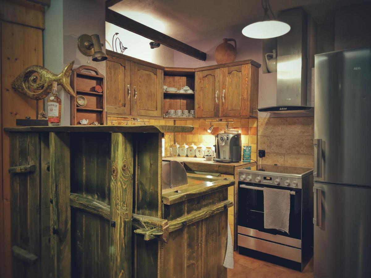 Тhe Bohemian Lodge-Entire House With Sauna Veliko Tŭrnovo Exterior foto