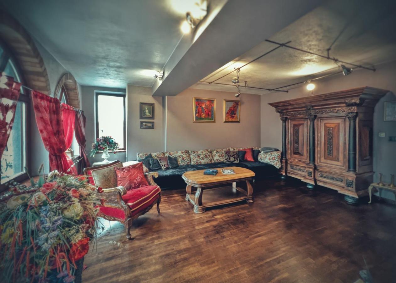 Тhe Bohemian Lodge-Entire House With Sauna Veliko Tŭrnovo Exterior foto