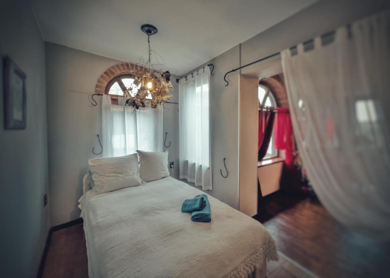 Тhe Bohemian Lodge-Entire House With Sauna Veliko Tŭrnovo Exterior foto
